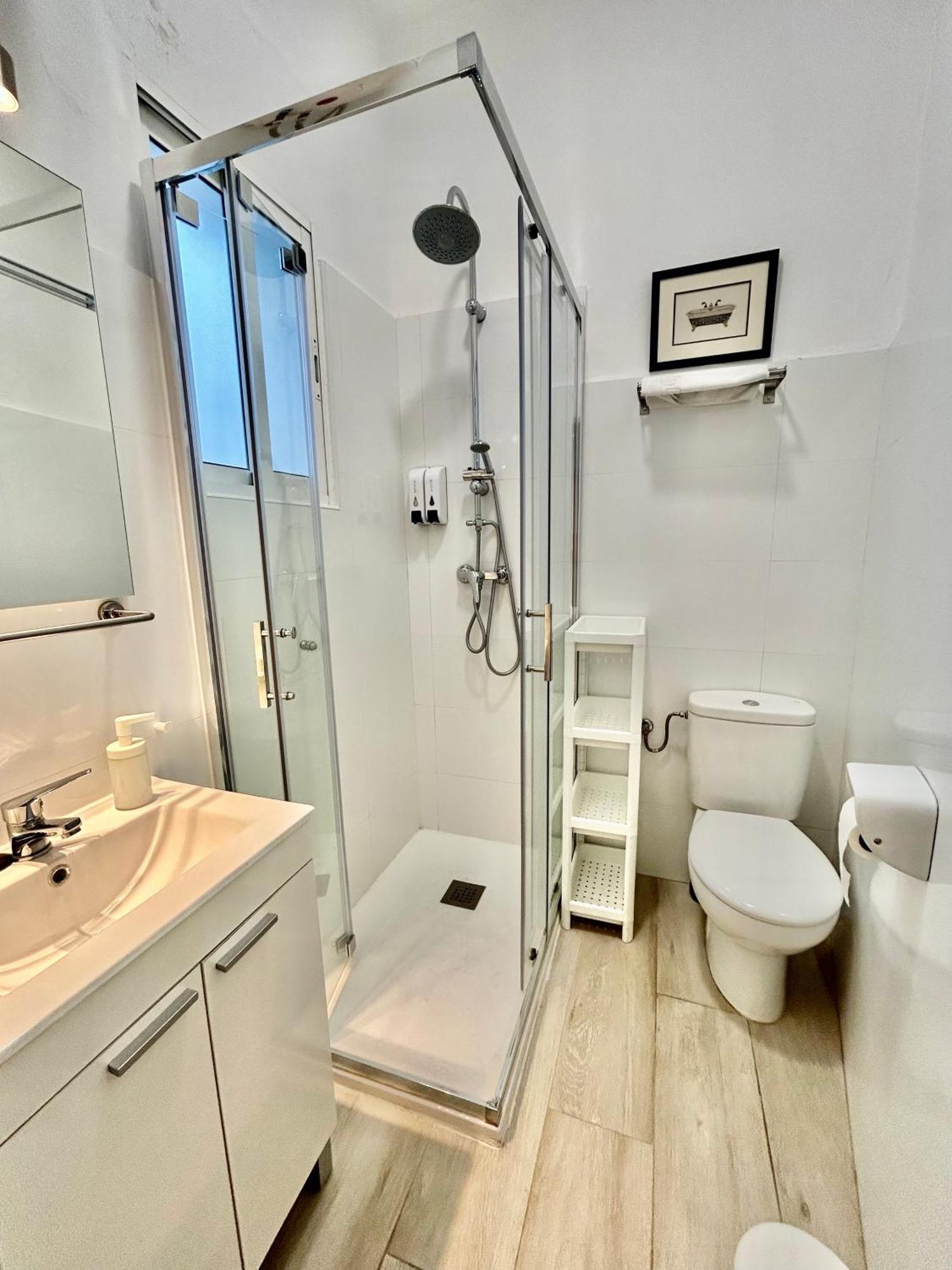 Acogedor Apt 8Pax 4Bdr 2Bth- Cozyhomesevilla2 Экстерьер фото