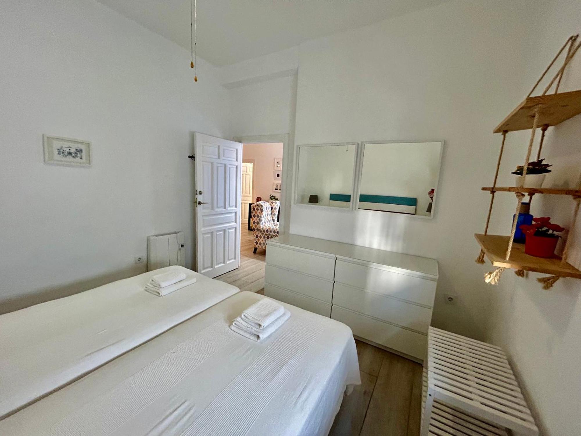 Acogedor Apt 8Pax 4Bdr 2Bth- Cozyhomesevilla2 Экстерьер фото